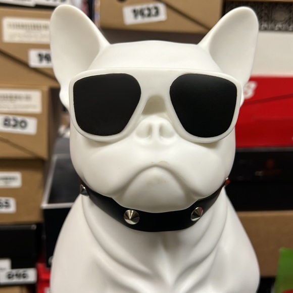 Dog Portable Wireless Speaker in White - Picture 5 of 11